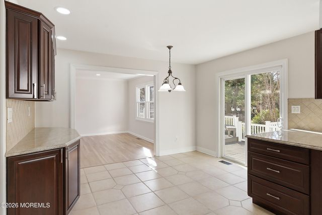 7 Shire Way, Middletown, NJ 07748