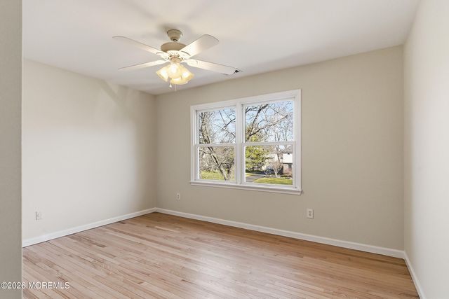 7 Shire Way, Middletown, NJ 07748