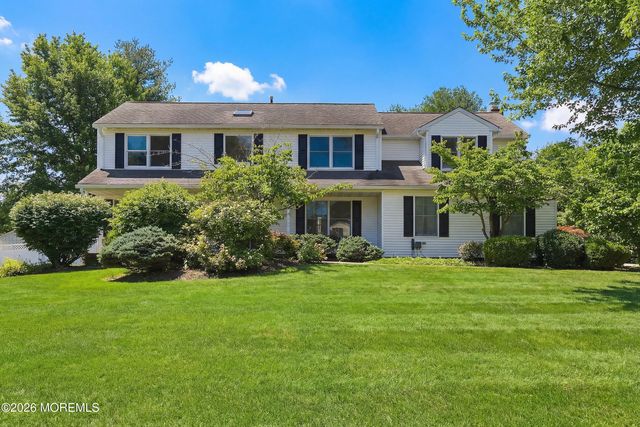 7 Shire Way, Middletown, NJ 07748