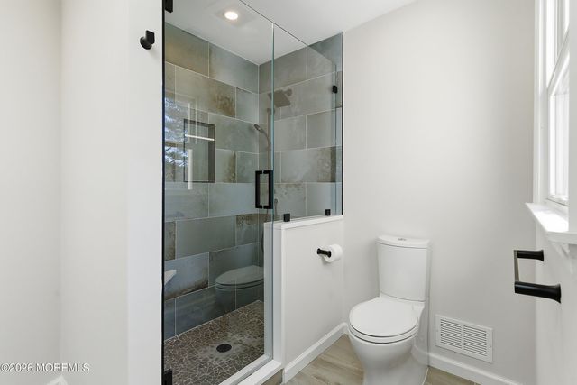 7 Shire Way, Middletown, NJ 07748