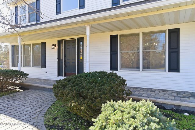 7 Shire Way, Middletown, NJ 07748