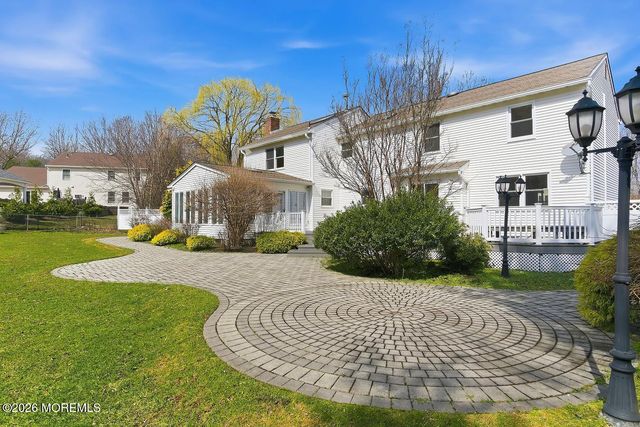 7 Shire Way, Middletown, NJ 07748