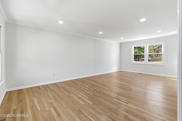 7 Shire Way, Middletown, NJ 07748