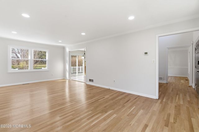 7 Shire Way, Middletown, NJ 07748