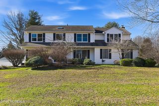 7 Shire Way, Middletown, NJ 07748