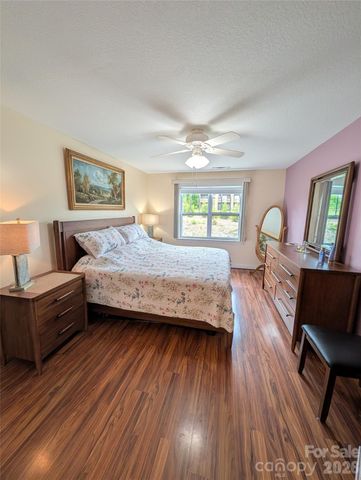 65 Foxden Drive 201, Fletcher, NC 28732