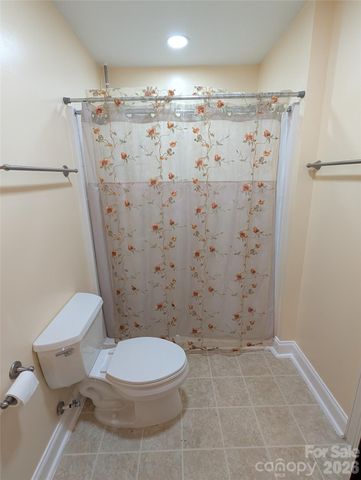 65 Foxden Drive 201, Fletcher, NC 28732