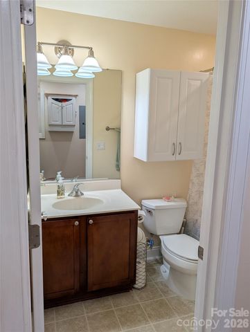 65 Foxden Drive 201, Fletcher, NC 28732