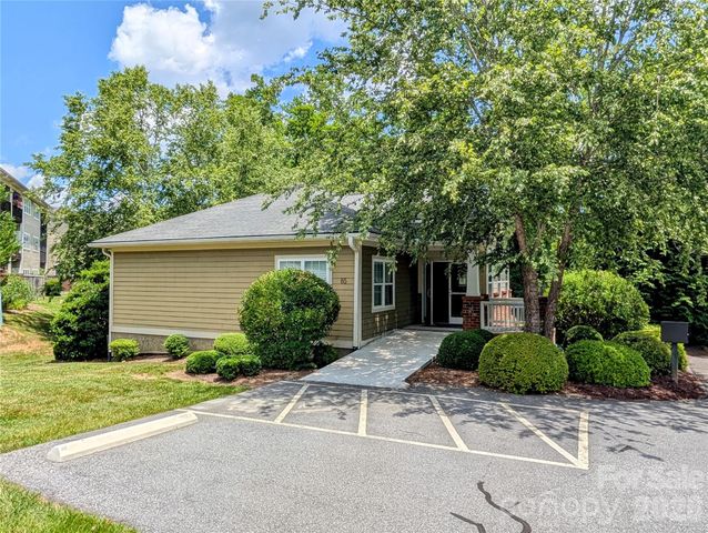 65 Foxden Drive 201, Fletcher, NC 28732