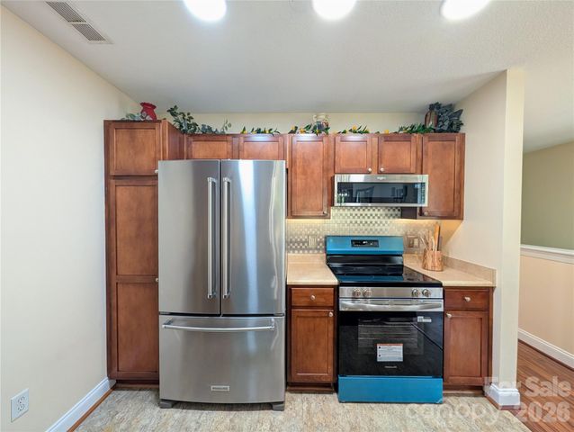 65 Foxden Drive 201, Fletcher, NC 28732