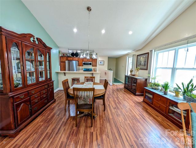 65 Foxden Drive 201, Fletcher, NC 28732