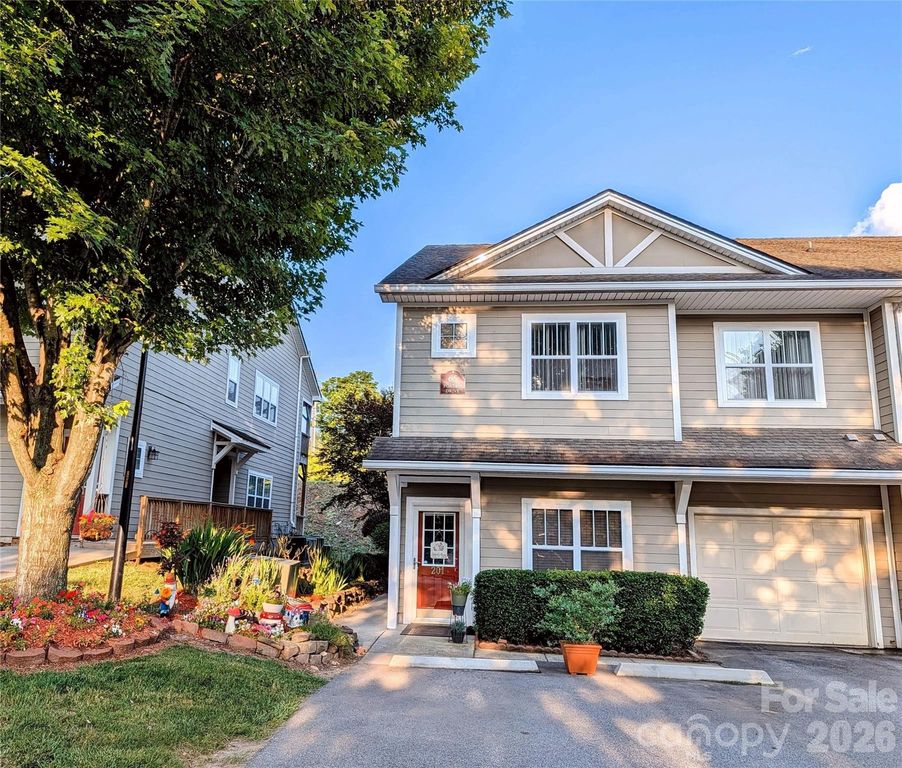 65 Foxden Drive 201, Fletcher, NC 28732