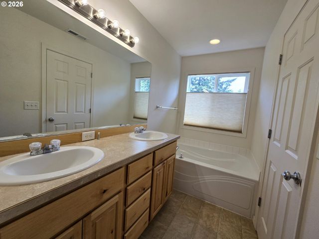 5234 P St, Washougal, WA 98671