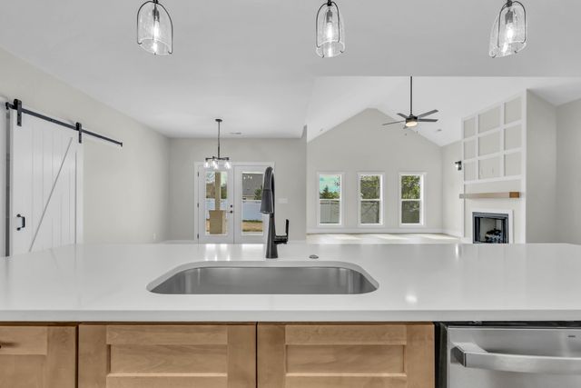 3360 Marrast Dr, Clarksville, TN 37043