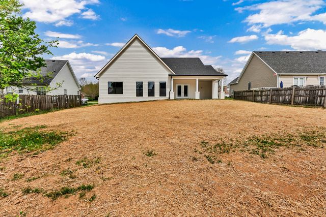 3360 Marrast Dr, Clarksville, TN 37043