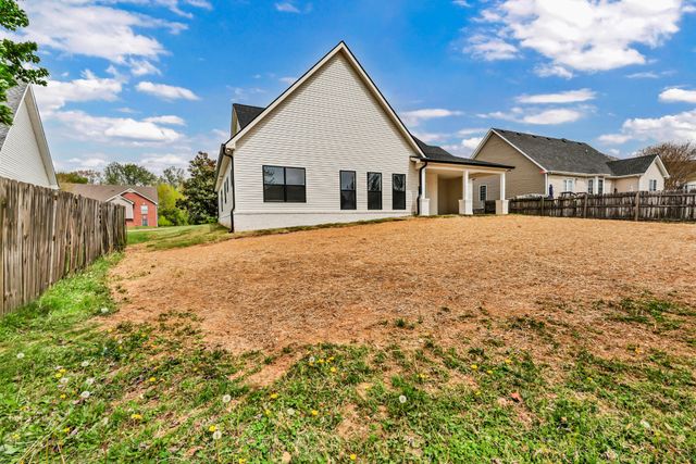 3360 Marrast Dr, Clarksville, TN 37043