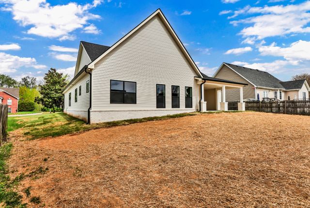 3360 Marrast Dr, Clarksville, TN 37043