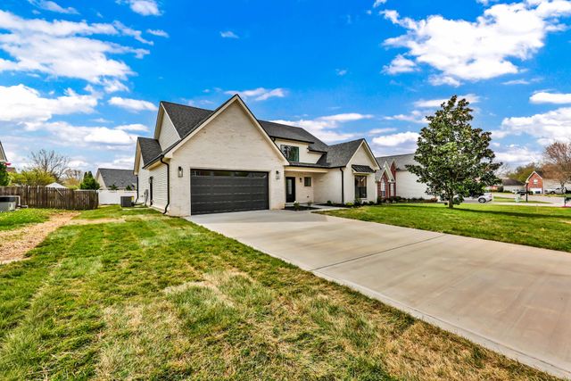 3360 Marrast Dr, Clarksville, TN 37043