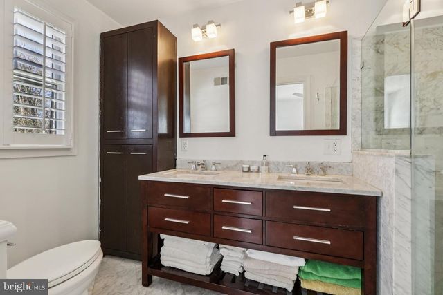 228 S MAIN ST, Pennington, NJ 08534