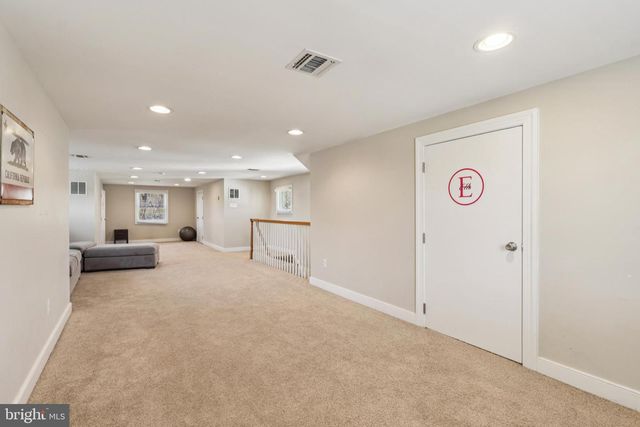 228 S MAIN ST, Pennington, NJ 08534