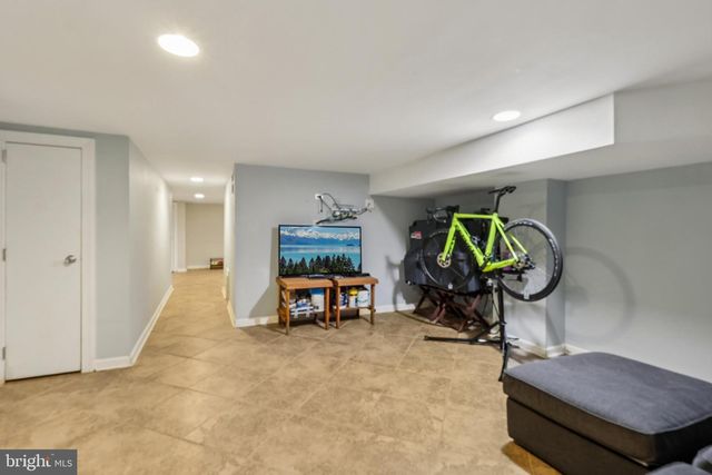 228 S MAIN ST, Pennington, NJ 08534