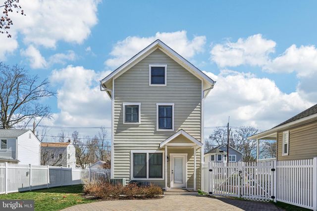 228 S MAIN ST, Pennington, NJ 08534