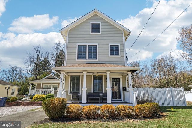 228 S MAIN ST, Pennington, NJ 08534