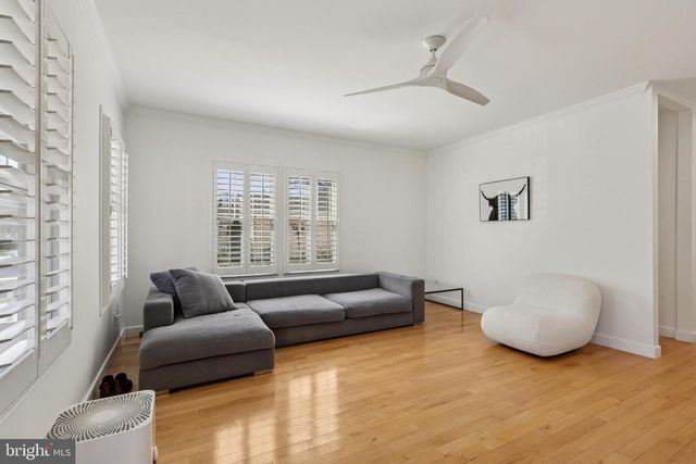 228 S MAIN ST, Pennington, NJ 08534