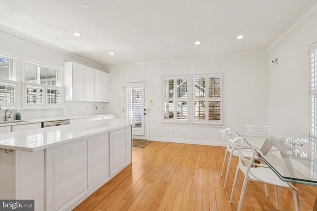 228 S MAIN ST, Pennington, NJ 08534