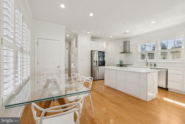 228 S MAIN ST, Pennington, NJ 08534