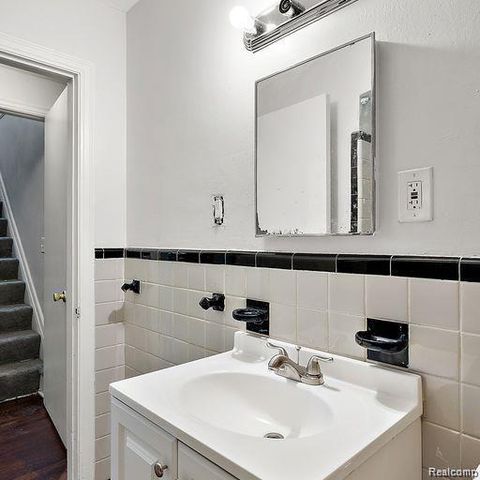 19405 Pierson Street, Detroit, MI 48219