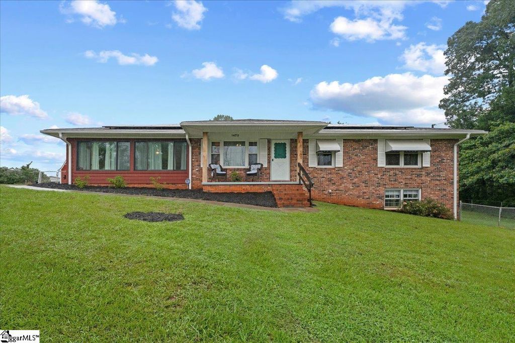 1473 E Tamassee Drive, Seneca, SC 29672