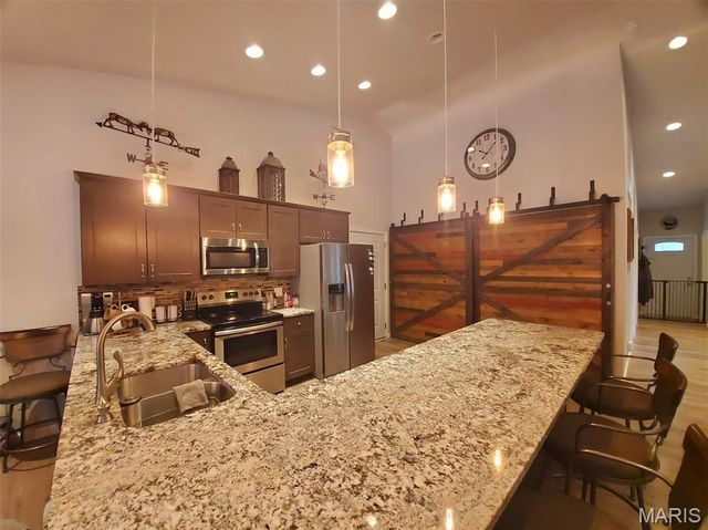 28148 Commanche Trail, Canton, MO 63435