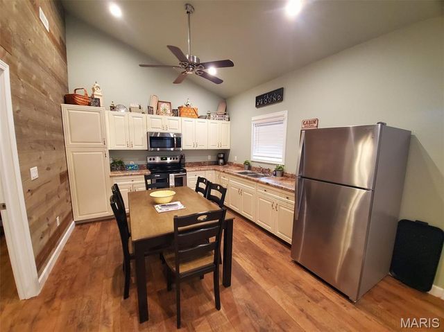 28148 Commanche Trail, Canton, MO 63435