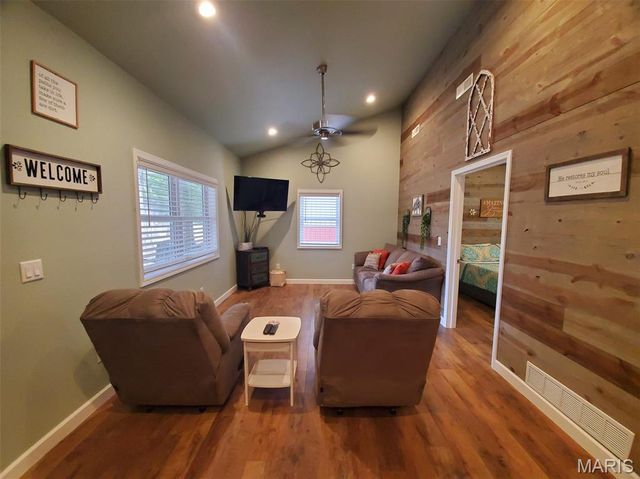 28148 Commanche Trail, Canton, MO 63435