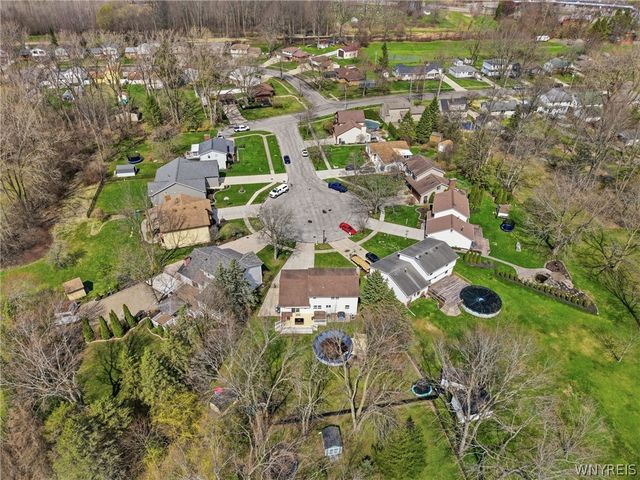 35 Forbes Court, North Tonawanda, NY 14120