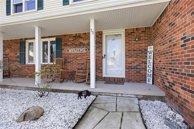 35 Forbes Court, North Tonawanda, NY 14120