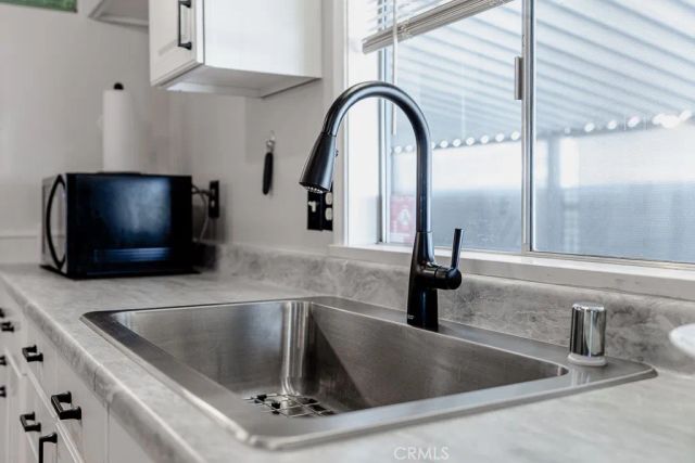 1300 W Menlo 155, Hemet, CA 92543