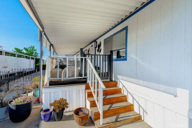 1300 W Menlo 155, Hemet, CA 92543