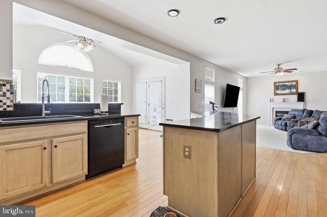 183 PEBBLE BEACH, Charles Town, WV 25414