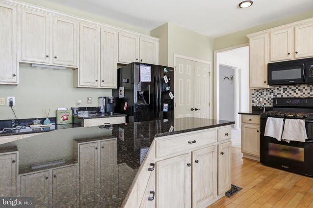 183 PEBBLE BEACH, Charles Town, WV 25414