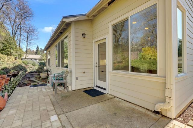 120 Starling Cir, Grass Valley, CA 95945