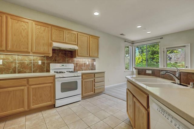 120 Starling Cir, Grass Valley, CA 95945