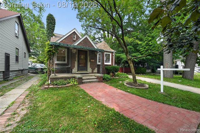310 W Chesterfield Street, Ferndale, MI 48220