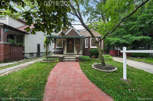 310 W Chesterfield Street, Ferndale, MI 48220