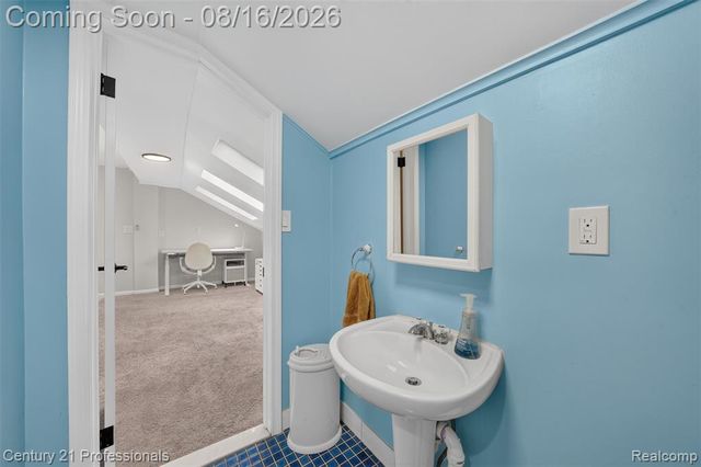 310 W Chesterfield Street, Ferndale, MI 48220