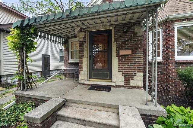 310 W Chesterfield Street, Ferndale, MI 48220
