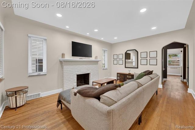 310 W Chesterfield Street, Ferndale, MI 48220