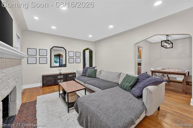 310 W Chesterfield Street, Ferndale, MI 48220