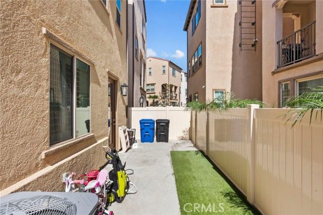 11226 N Alta, San Fernando, CA 91345